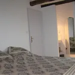 بيت ضيافة La Sautie *