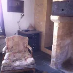 La Sautie Πανσιόν *